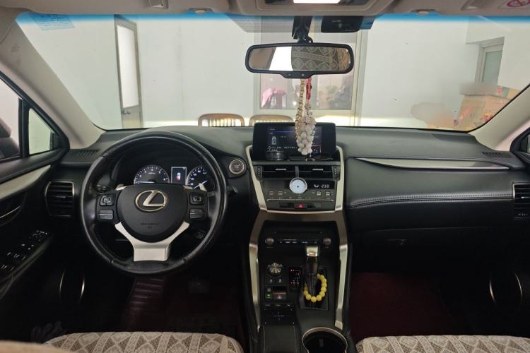 Used Lexus NX 2018 200 Front-Wheel-Drive X-Trail Version China V Standard Center Console
