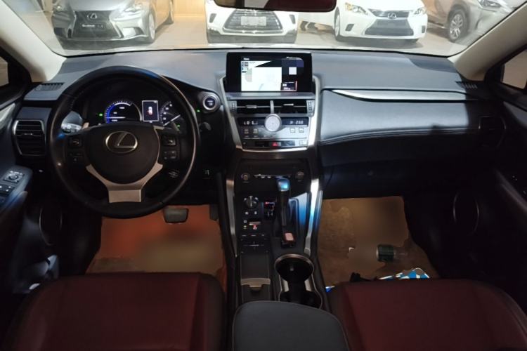 Used Lexus NX 2018 300h Front-Wheel-Drive FENGSHANG Version China V Emission Standard Center Console