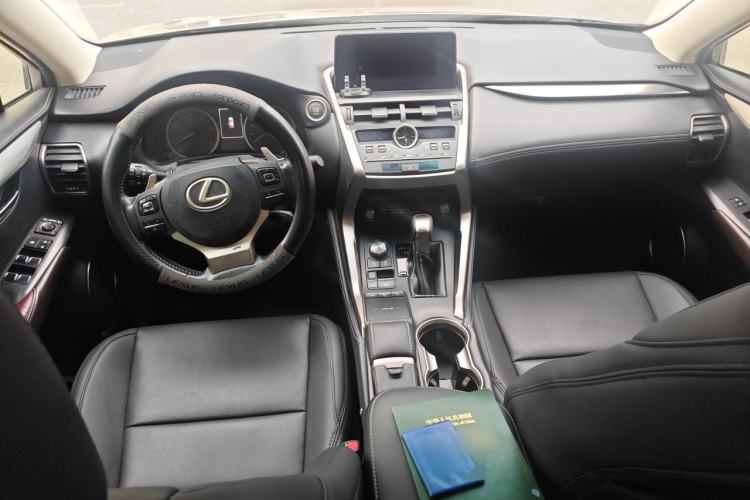 Used Lexus NX 2018 200 Front-Wheel-Drive X-Trail Version China V Standard Center Console