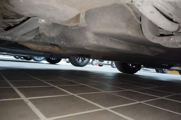 Used Lexus NX 2018 300h Front-Wheel-Drive FENGSHANG Version China V Emission Standard Chassis Front Left