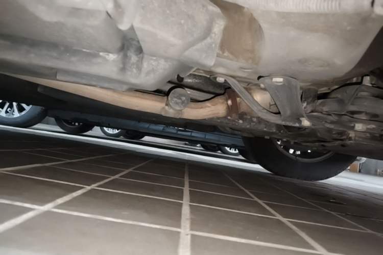 Used Lexus NX 2018 300h Front-Wheel-Drive FENGSHANG Version China V Emission Standard Chassis Front Right