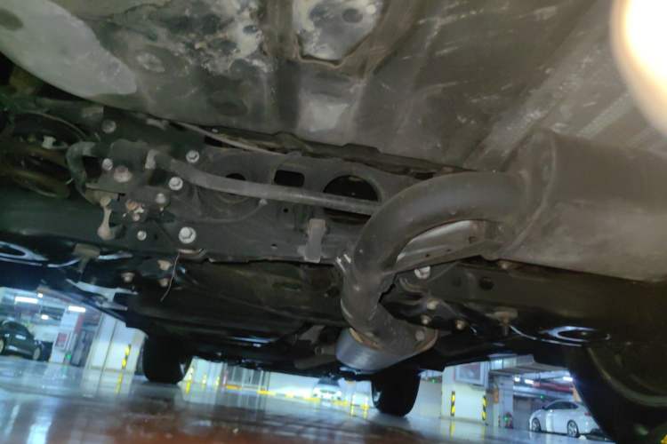 Used Lexus NX 2018 300h Front-Wheel-Drive FENGSHANG Version China V Emission Standard Chassis Rear