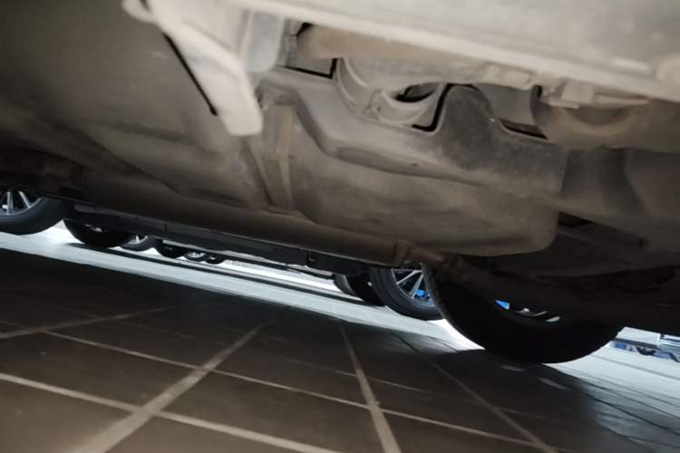 Used Lexus NX 2018 300h Front-Wheel-Drive FENGSHANG Version China V Emission Standard Chassis Rear Left