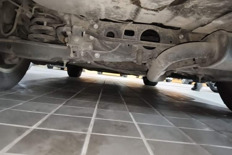 Used Lexus NX 2018 300h Front-Wheel-Drive FENGSHANG Version China V Emission Standard Chassis Rear