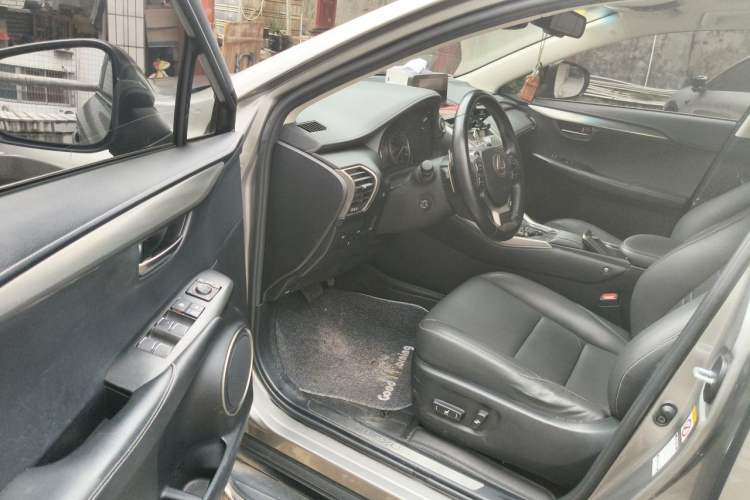Used Lexus NX 2018 200 All-Wheel Drive FENGSHANG Version China VI Standard Driver Seat