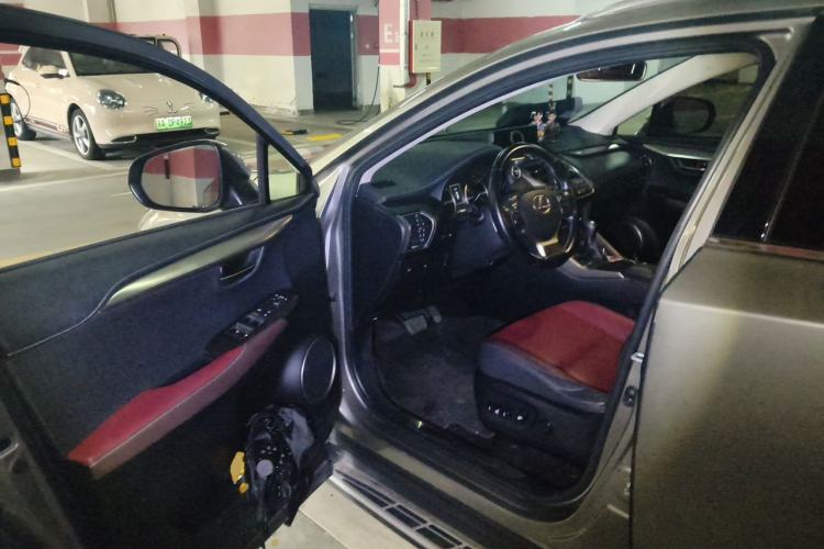Used Lexus NX 2018 300h Front-Wheel-Drive FENGSHANG Version China V Emission Standard Driver Seat