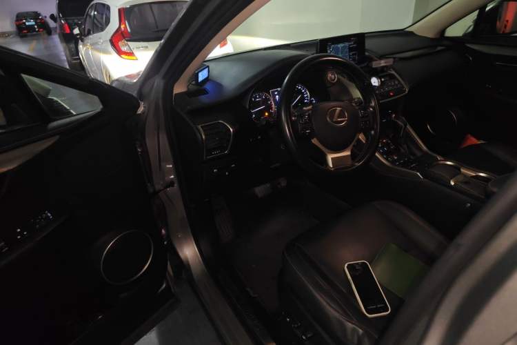 Used Lexus NX 2018 200 All-Wheel Drive FENGSHANG Version China VI Standard Driver Seat