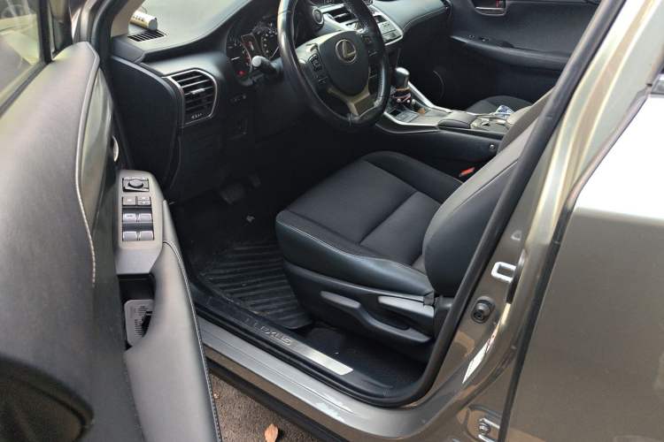 Used Lexus NX 2018 200 Front-Wheel-Drive X-Trail Version China V Standard Driver Seat