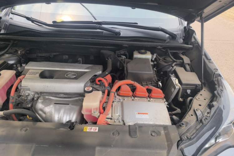 Used Lexus NX 2018 300h All-Wheel-Drive FENGZHI Edition China V Emission Standard Engine Bay Left