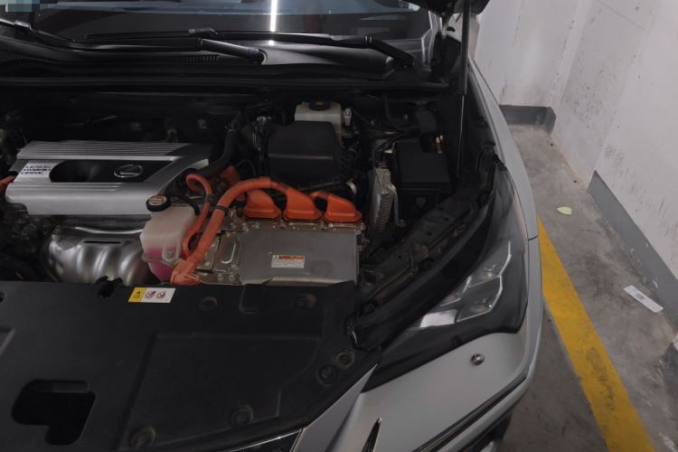 Used Lexus NX 2018 300h All-Wheel-Drive FENGZHI Edition China V Emission Standard Engine Bay Left