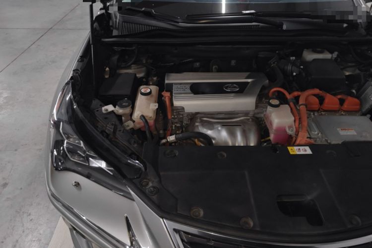 Used Lexus NX 2018 300h All-Wheel-Drive FENGZHI Edition China V Emission Standard Engine Bay Right