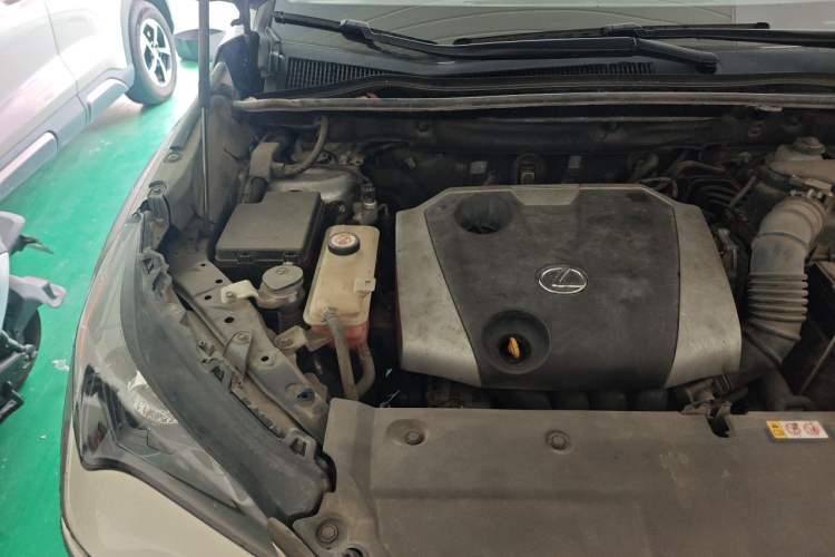 Used Lexus NX 2018 200 Front-Wheel-Drive X-Trail Version China V Standard Engine Bay Right