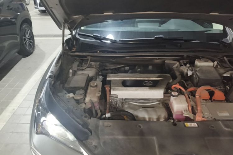 Used Lexus NX 2018 300h Front-Wheel-Drive FENGSHANG Version China V Emission Standard Engine Bay Right