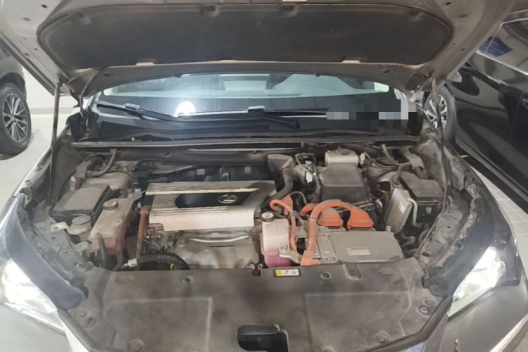 Used Lexus NX 2018 300h Front-Wheel-Drive FENGSHANG Version China V Emission Standard Engine Bay