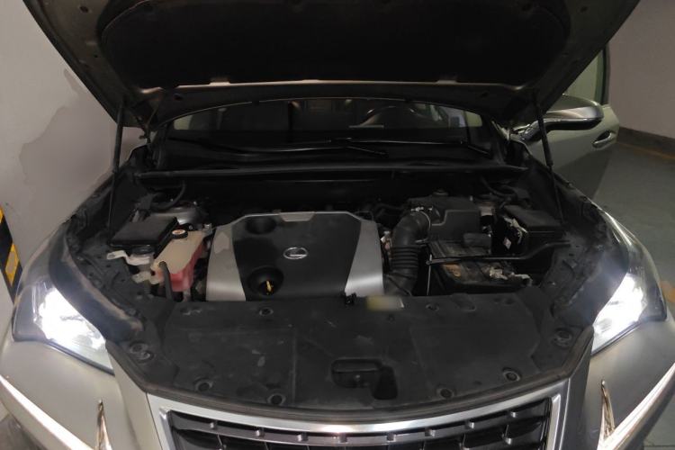 Used Lexus NX 2018 200 All-Wheel Drive FENGSHANG Version China VI Standard Engine Bay
