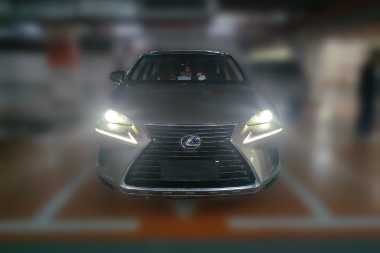 Used Lexus NX 2018 300h Front-Wheel-Drive FENGSHANG Version China V Emission Standard Front