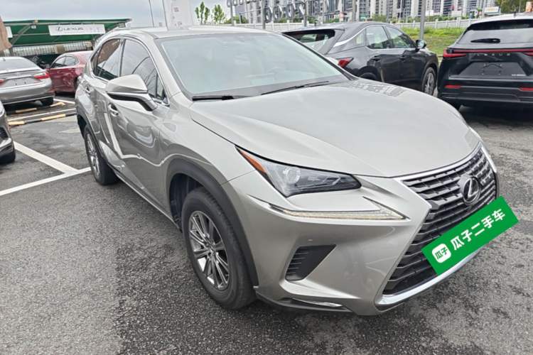 Used Lexus NX 2018 200 Front-Wheel-Drive Xingxing Edition China VI Standard Front Right 45 Deg