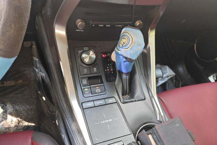 Used Lexus NX 2018 300 Front-Drive Freeline Edition Gear Lever