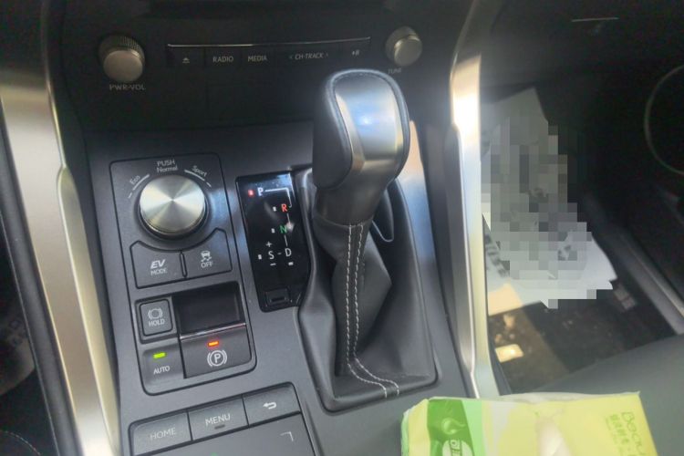 Used Lexus NX 2018 300h All-Wheel-Drive FENGZHI Edition China V Emission Standard Gear Lever