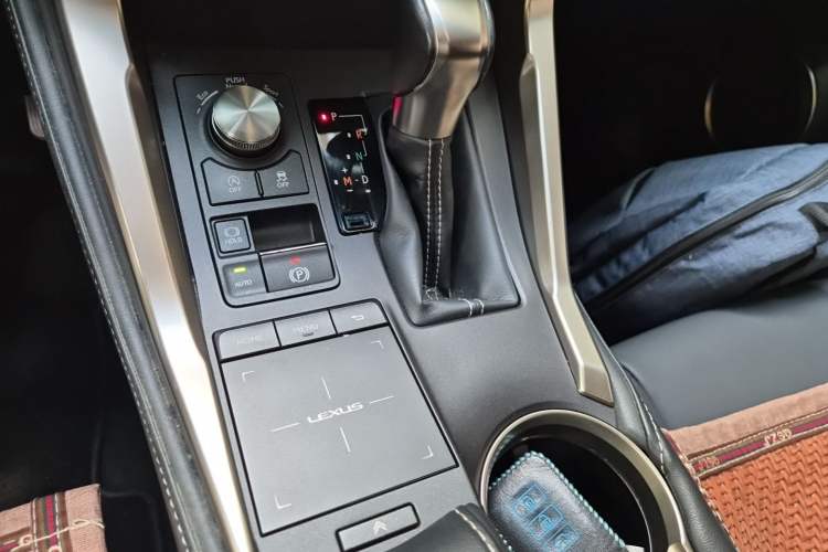 Used Lexus NX 2018 300 Front-Drive Freeline Edition Gear Lever