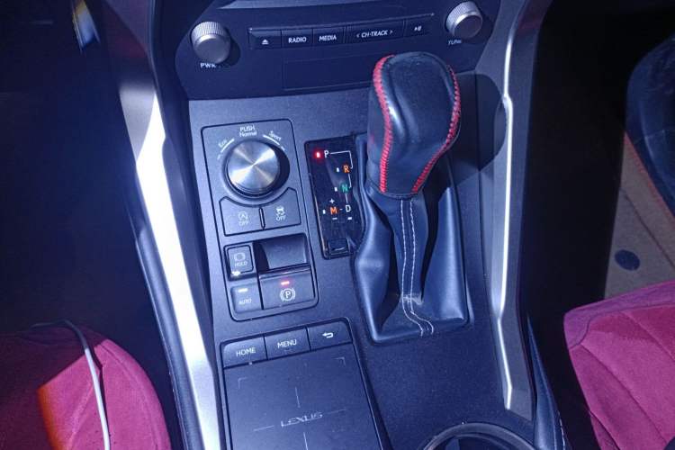 Used Lexus NX 2018 300 Front-Drive Freeline Edition Gear Lever