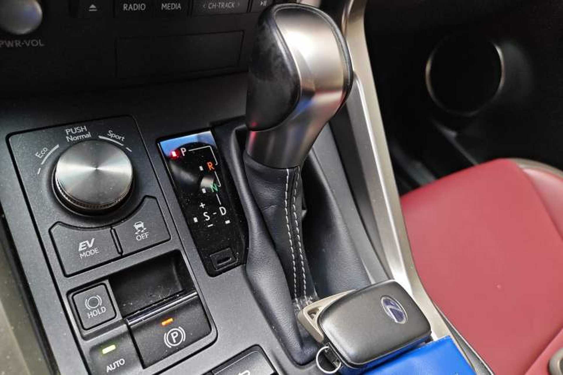 Used Lexus NX 2018 300h Front-Wheel-Drive FENGSHANG Version China V Emission Standard Gear Lever