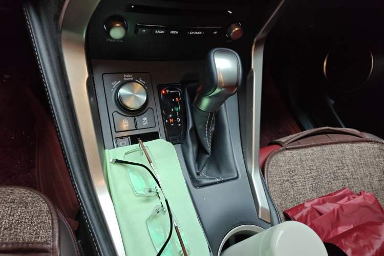 Used Lexus NX 2018 300 Front-Drive Freeline Edition Gear Lever