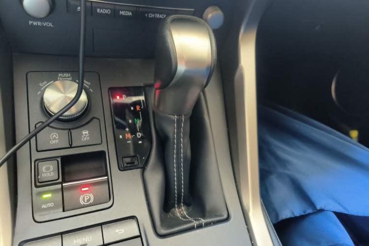 Used Lexus NX 2018 300 Front-Drive Freeline Edition Gear Lever