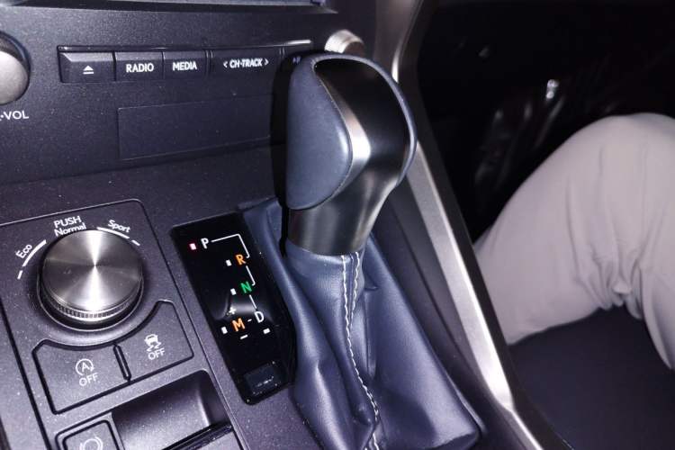 Used Lexus NX 2018 300 Front-Drive Freeline Edition Gear Lever