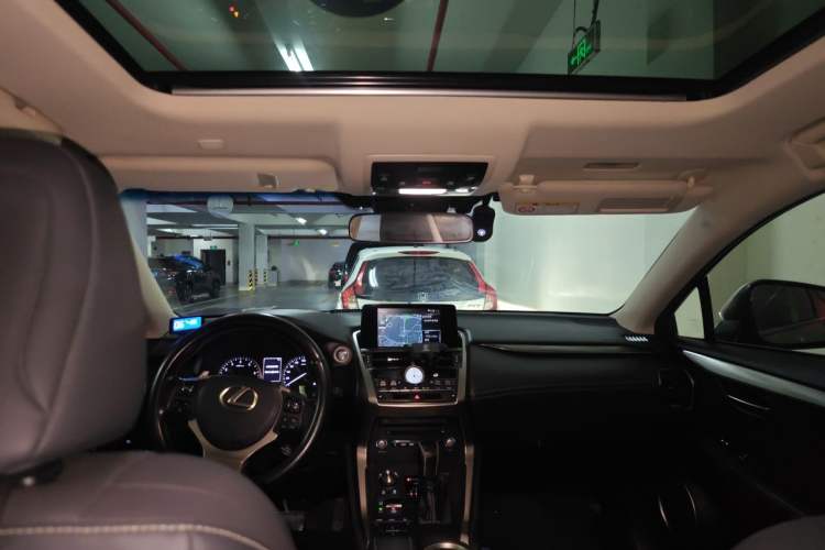 Used Lexus NX 2018 200 All-Wheel Drive FENGSHANG Version China VI Standard Headliner