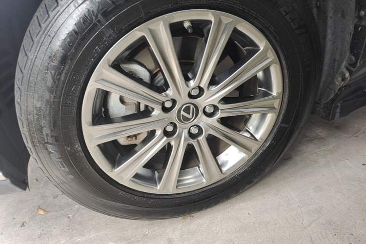 Used Lexus NX 2018 200 Front-Wheel-Drive Xingxing Edition China VI Standard Left Front Wheel Hub
