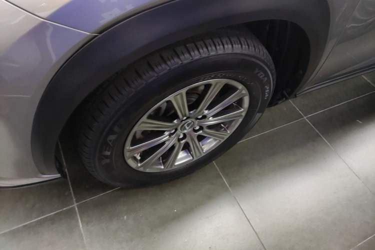 Used Lexus NX 2018 200 All-Wheel Drive FENGSHANG Version China VI Standard Left Front Wheel Hub