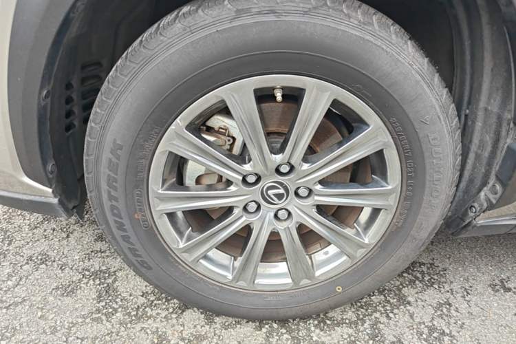 Used Lexus NX 2018 200 Front-Wheel-Drive Xingxing Edition China VI Standard Left Front Wheel Hub