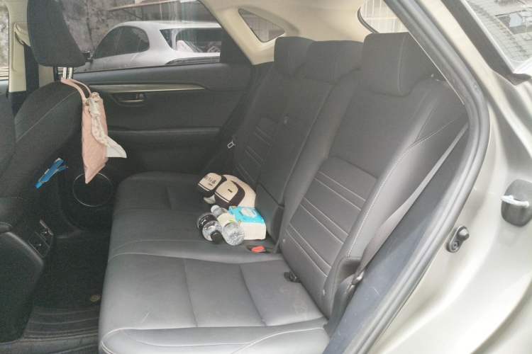 Used Lexus NX 2018 200 All-Wheel Drive FENGSHANG Version China VI Standard Left Rear Seat