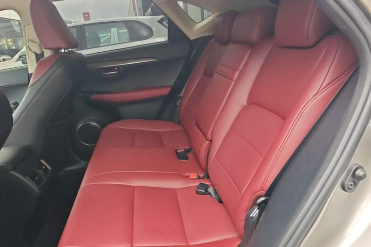 Used Lexus NX 2018 200 Front-Wheel-Drive X-Trail Version China V Standard Left Rear Seat