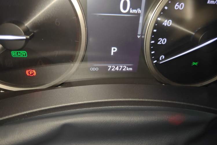 Used Lexus NX 2018 300h All-Wheel-Drive FENGZHI Edition China V Emission Standard Odometer Close Up