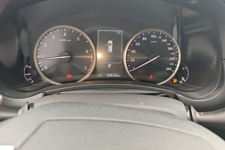 Used Lexus NX 2018 200 Front-Wheel-Drive X-Trail Version China V Standard Odometer Close Up