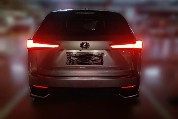 Used Lexus NX 2018 300h Front-Wheel-Drive FENGSHANG Version China V Emission Standard Rear