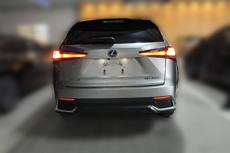 Used Lexus NX 2018 300h Front-Wheel-Drive FENGSHANG Version China V Emission Standard Rear