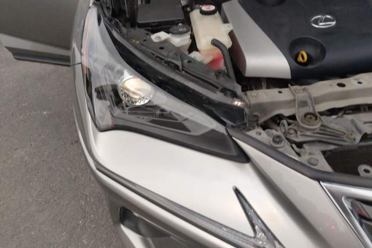 Used Lexus NX 2018 200 Front-Wheel-Drive X-Trail Version China V Standard Right Front Headlight
