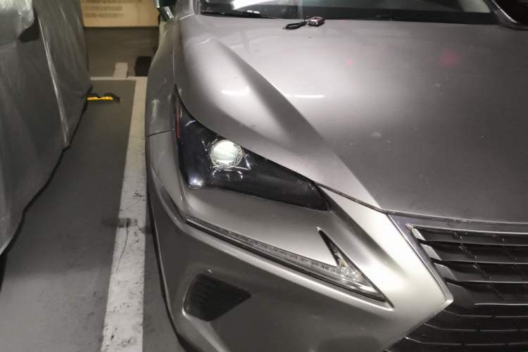 Used Lexus NX 2018 200 All-Wheel Drive FENGSHANG Version China VI Standard Right Front Headlight