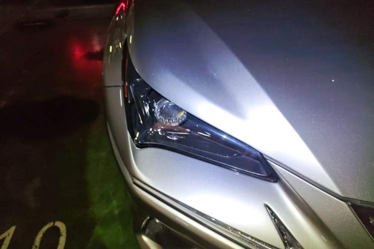 Used Lexus NX 2018 200 Front-Wheel-Drive X-Trail Version China V Standard Right Front Headlight