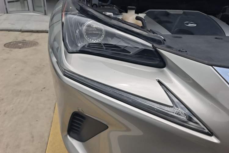 Used Lexus NX 2018 200 Front-Wheel-Drive X-Trail Version China V Standard Right Front Headlight