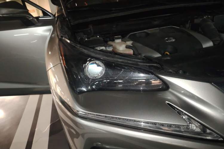 Used Lexus NX 2018 200 Front-Wheel-Drive X-Trail Version China V Standard Right Front Headlight