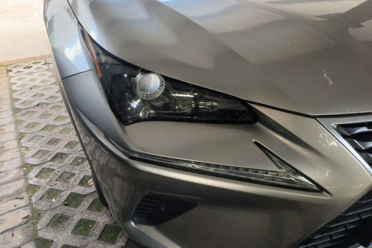 Used Lexus NX 2018 300 Front-Drive Freeline Edition Right Front Headlight