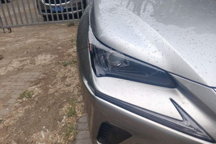 Used Lexus NX 2018 300 Front-Drive Freeline Edition Right Front Headlight