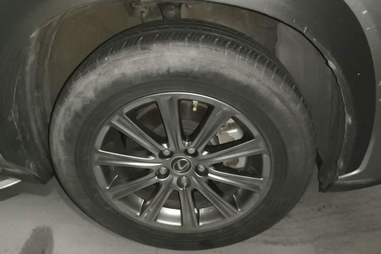 Used Lexus NX 2018 200 All-Wheel Drive FENGSHANG Version China VI Standard Right Front Wheel Hub