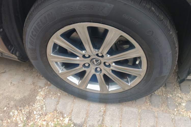 Used Lexus NX 2018 300 Front-Drive Freeline Edition Right Front Wheel Hub