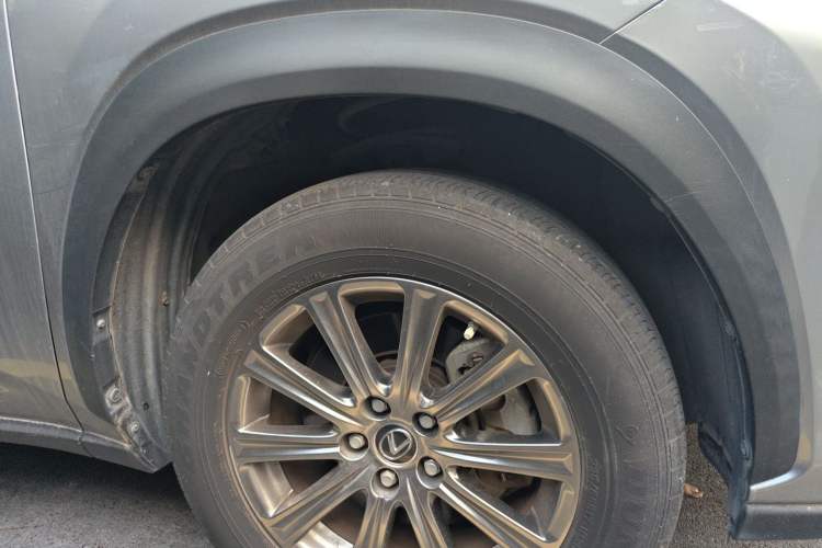 Used Lexus NX 2018 200 Front-Wheel-Drive X-Trail Version China V Standard Right Front Wheel Hub