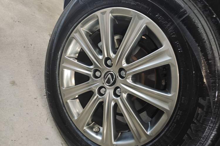 Used Lexus NX 2018 200 Front-Wheel-Drive Xingxing Edition China VI Standard Right Rear Wheel Hub